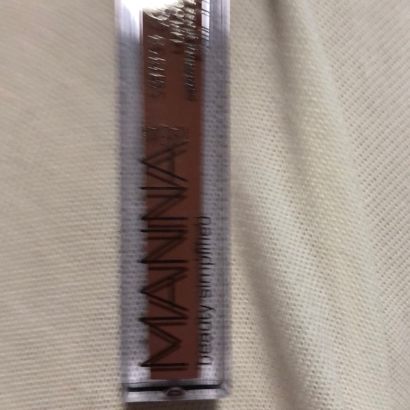 Priming lip gloss - Picture 2 of 2